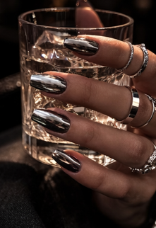 image-52 17 Moody Dark Chrome Nail Ideas That Look Expensive